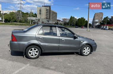 Хэтчбек Geely MR 2010 в 