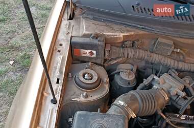 Хэтчбек Geely MR 2008 в 