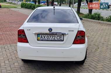 Хетчбек Geely MR 2009 в 