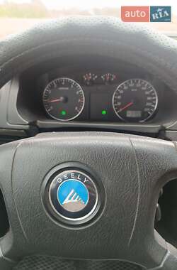 Седан Geely MR 2010 в 
