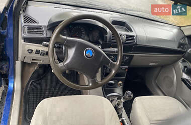 Хэтчбек Geely MR 2007 в 