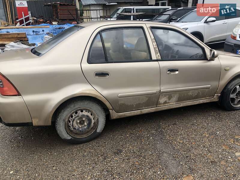 Хэтчбек Geely MR 2009 в 