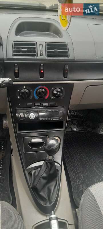 Хэтчбек Geely MR 2008 в Радивилове фото 10 Хэтчбек Geely MR 2008 в Радивилове