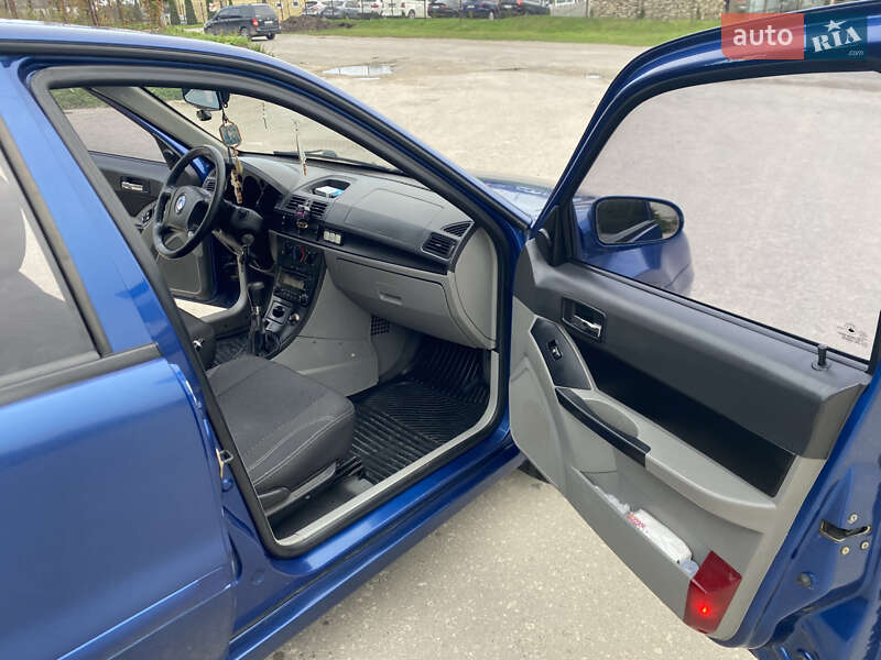 Хэтчбек Geely MR 2008 в Шумске