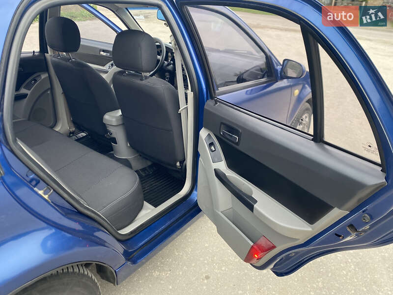 Хэтчбек Geely MR 2008 в Шумске