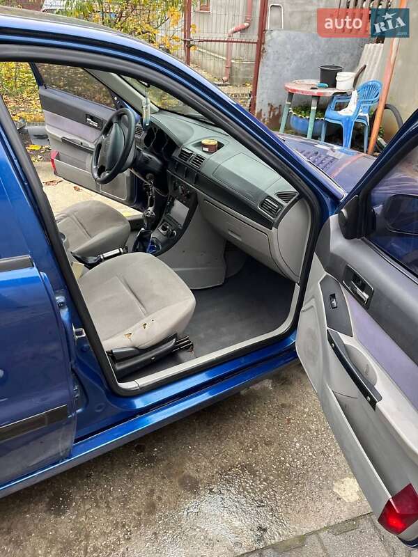 Хэтчбек Geely MR 2008 в Запорожье