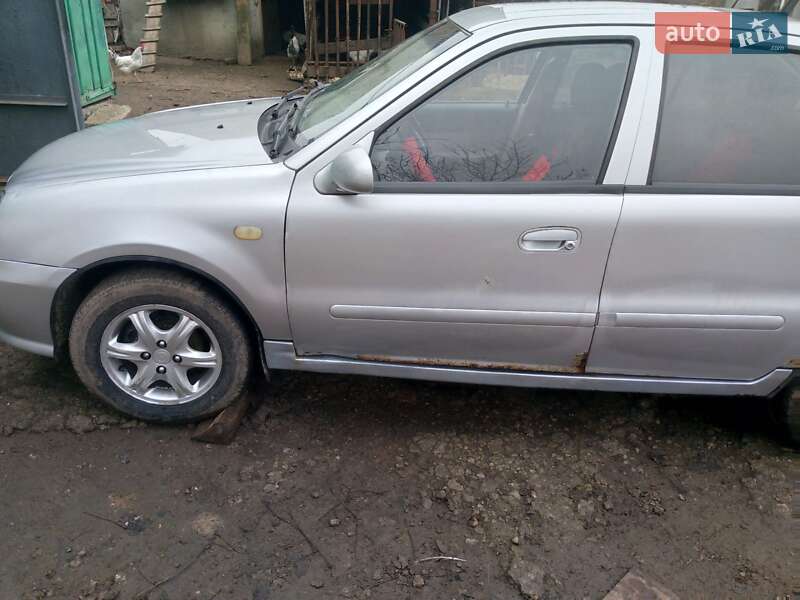 Хэтчбек Geely MR 2007 в Запорожье фото 4 Хэтчбек Geely MR 2007 в Запорожье