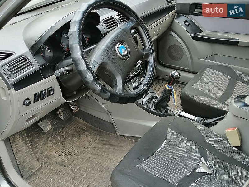 Хетчбек Geely MR 2007 в Дніпрі фото 7 Хетчбек Geely MR 2007 в Дніпрі