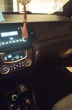 Седан Geely SL 2011 в 
