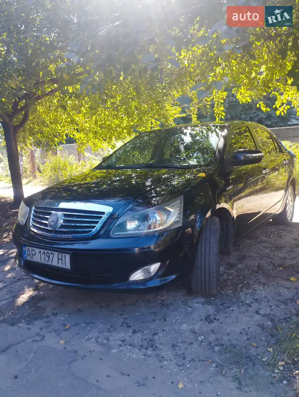 Geely SL 2013