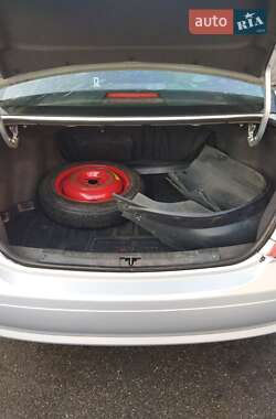 Седан Geely SL 2011 в 