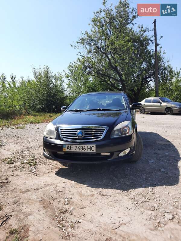 Geely SL 2012