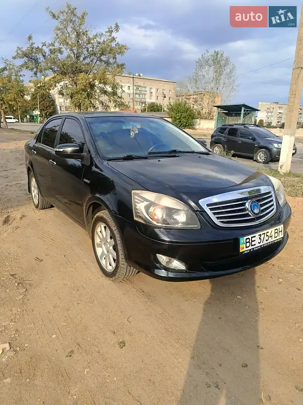 Geely SL 2013