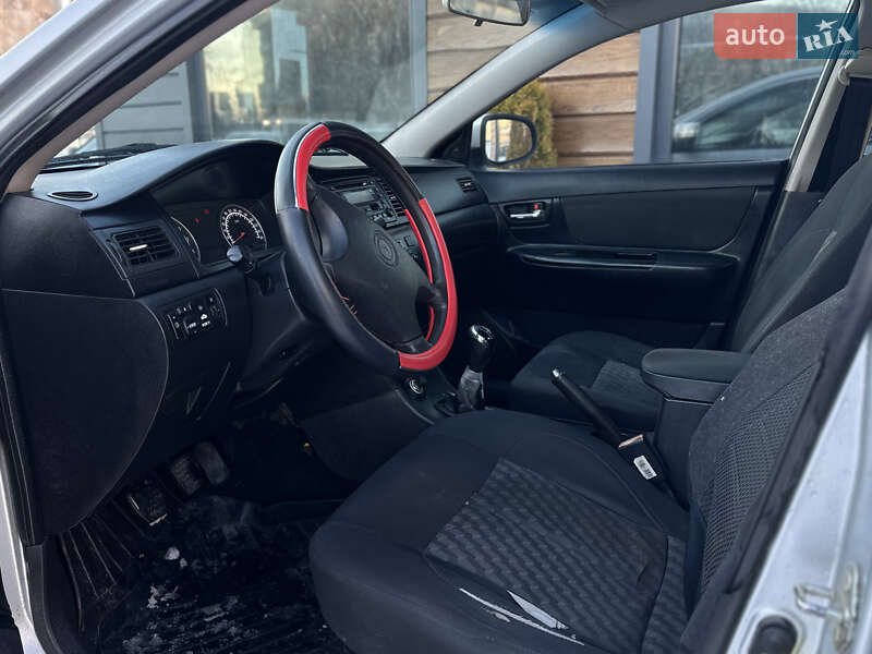 Седан Geely SL 2012 в Шептицькому