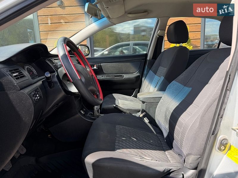 Седан Geely SL 2012 в Шептицькому