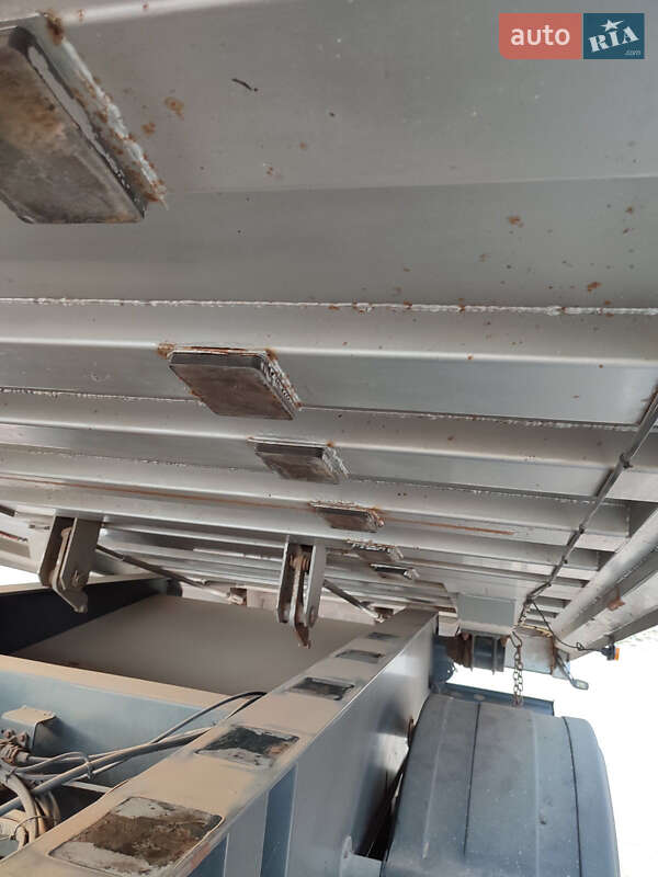 Зерновоз - полуприцеп General Trailers TF 2004 в Черновцах фото 22 Зерновоз - полуприцеп General Trailers TF 2004 в Черновцах