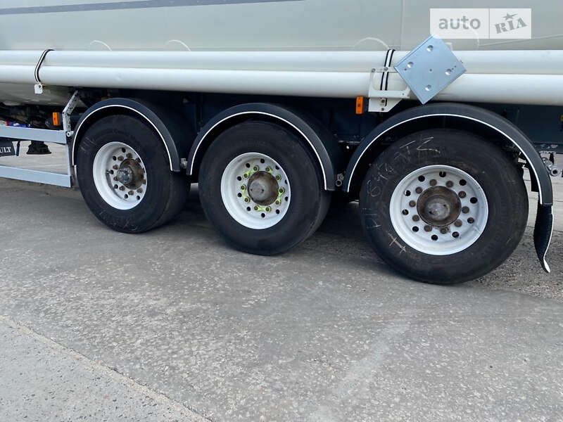 Цистерна полуприцеп General Trailers ТХ34 2003 в Киеве