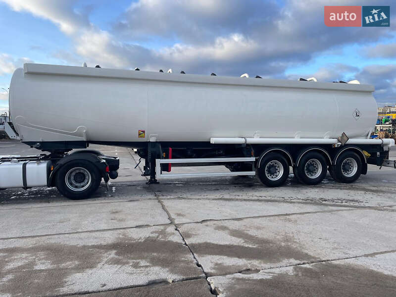Цистерна полуприцеп General Trailers ТХ34 2003 в Киеве