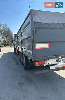 Бортовий напівпричіп General Trailers TX 2003 в Жашківу