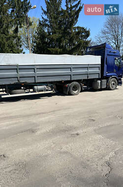 Бортовий напівпричіп General Trailers TX 2003 в Жашківу