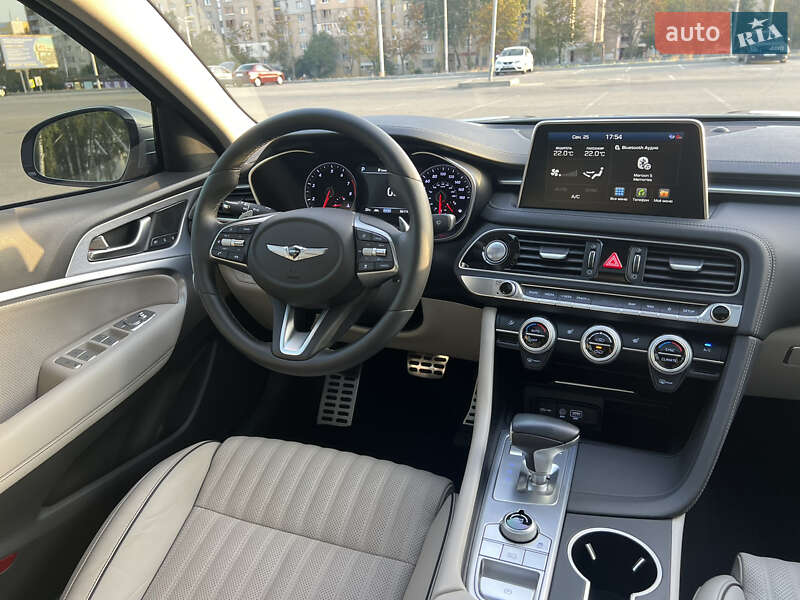 Седан Genesis G70 2019 в Киеве