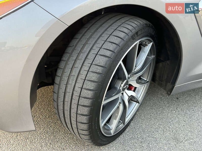 Седан Genesis G70 2019 в Киеве