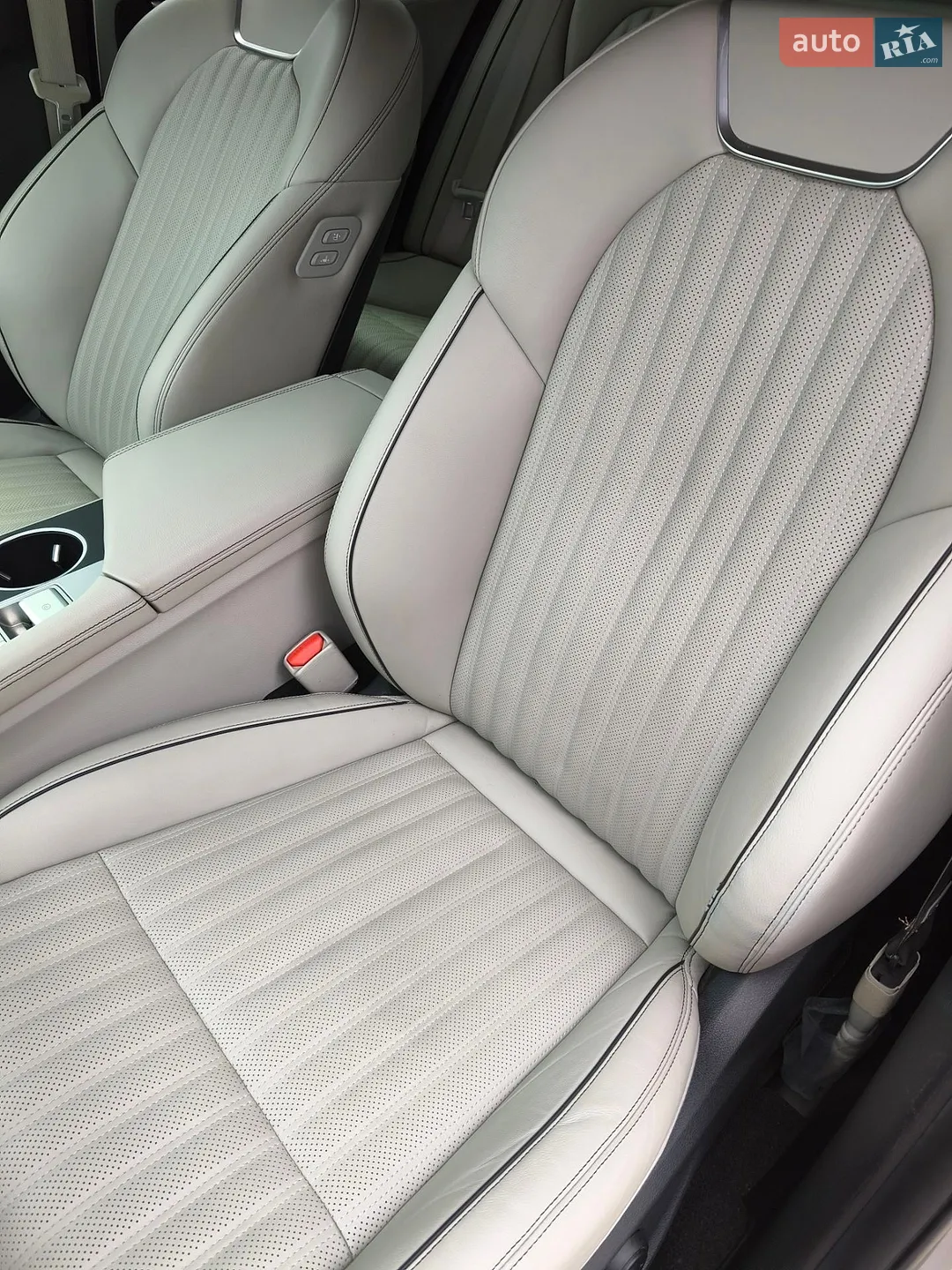 2019 Genesis G70 - мініатюра 29