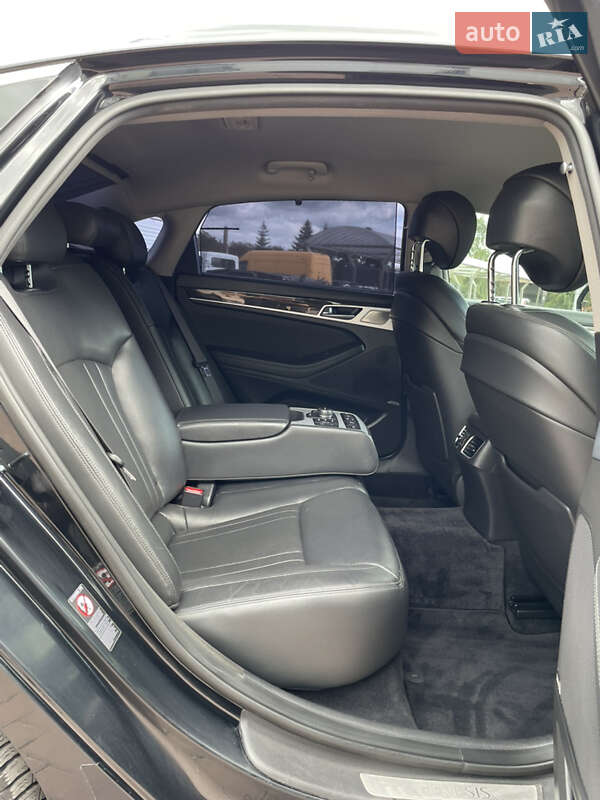 Седан Genesis G80 2016 в Ровно