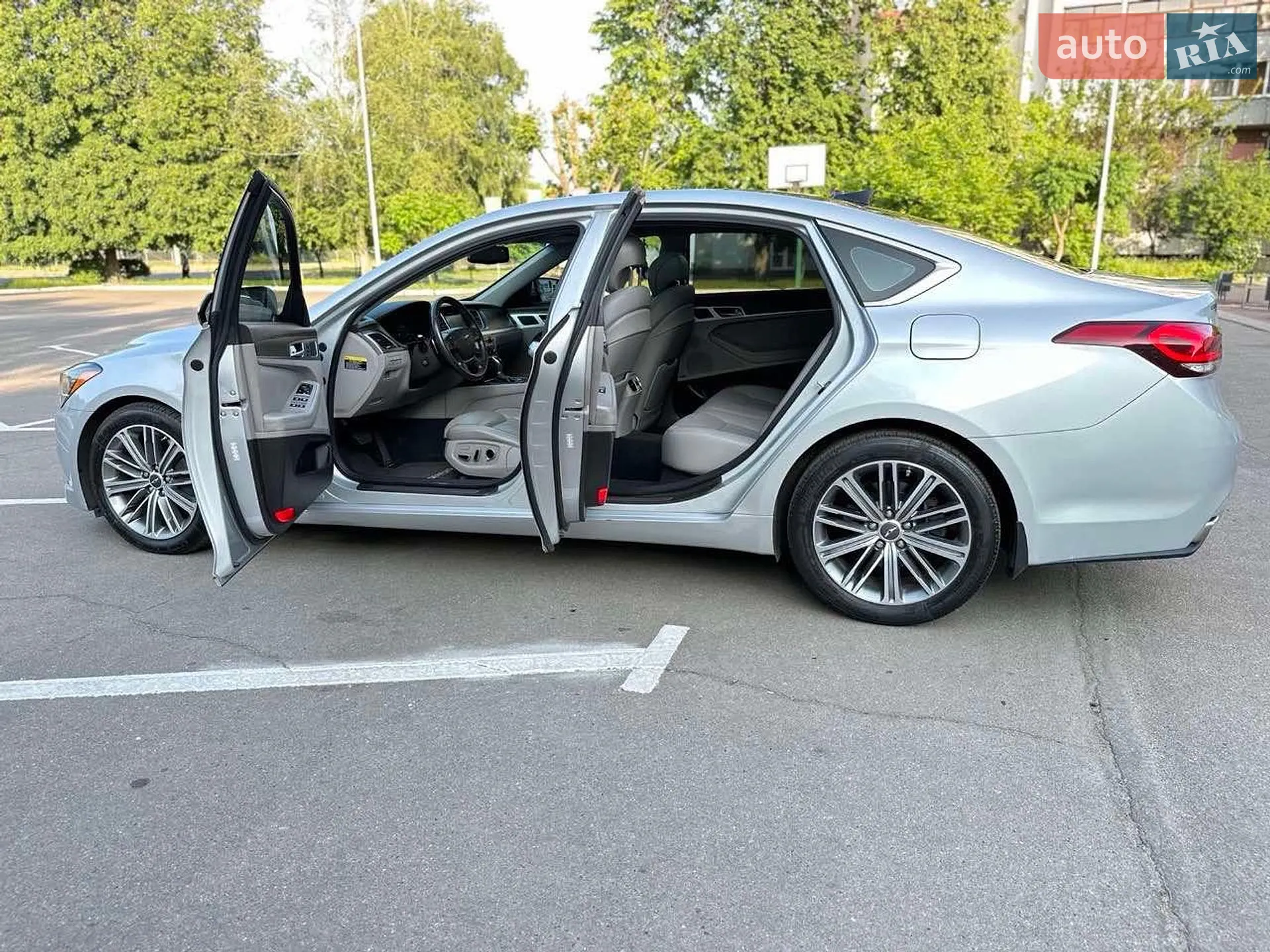 2016 Genesis G80 - мініатюра 14