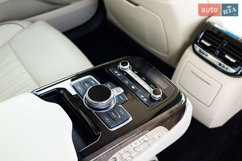 Седан Genesis G90 2018 в Киеве