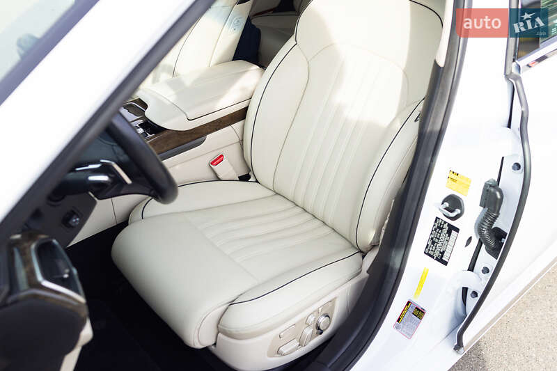 Седан Genesis G90 2018 в Киеве