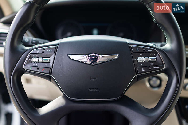 Седан Genesis G90 2018 в Киеве