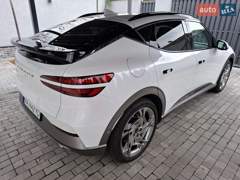 Фастбэк Genesis GV60 2024 в Киеве