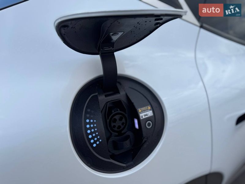 Фастбэк Genesis GV60 2024 в Киеве фото 17 Фастбэк Genesis GV60 2024 в Киеве