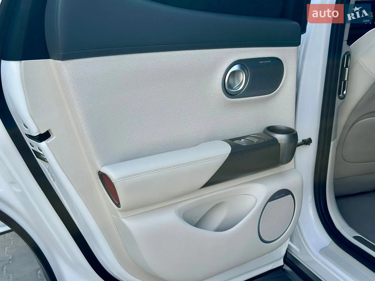 2022 Genesis GV60 - мініатюра 39