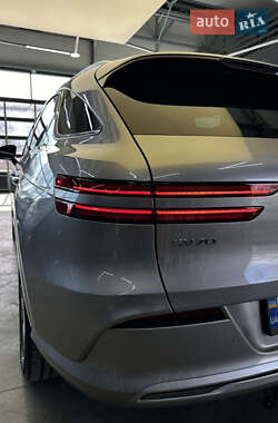 Позашляховик / Кросовер Genesis GV70 EV 2024 в 