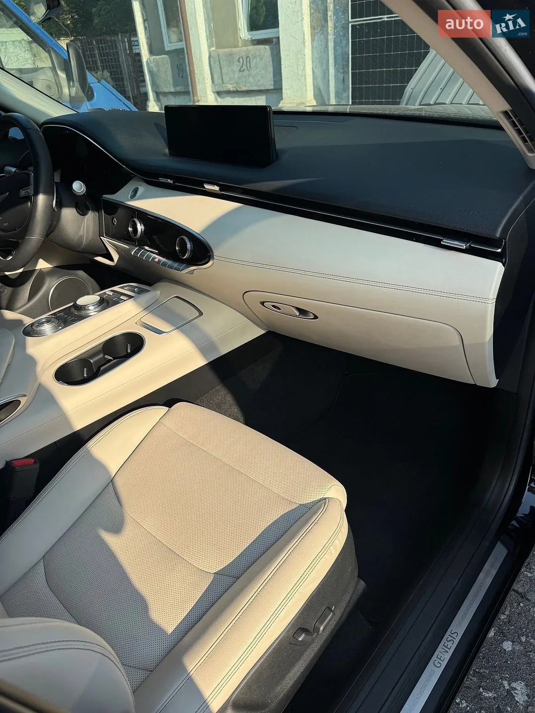 2022 Genesis GV70 - мініатюра 23