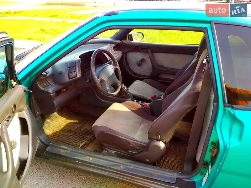 Хетчбек Geo Storm 1993 в Львові