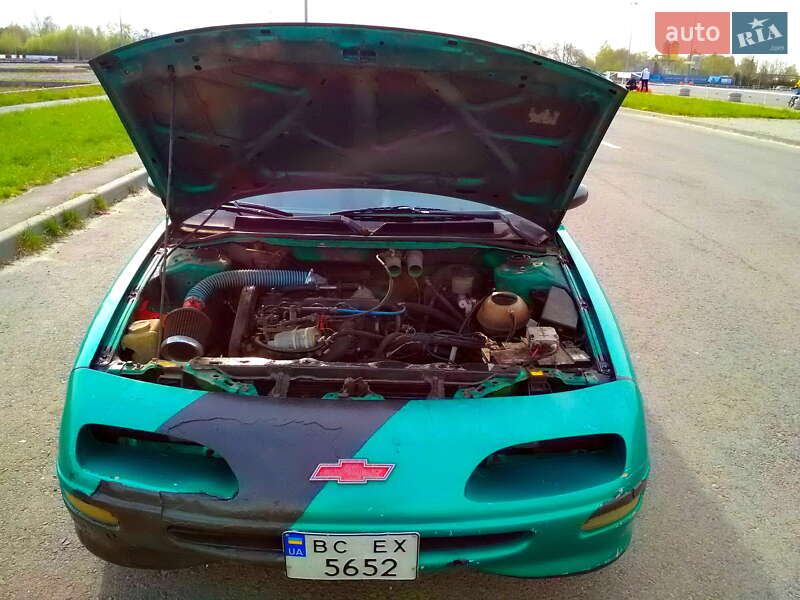 Хетчбек Geo Storm 1993 в Львові