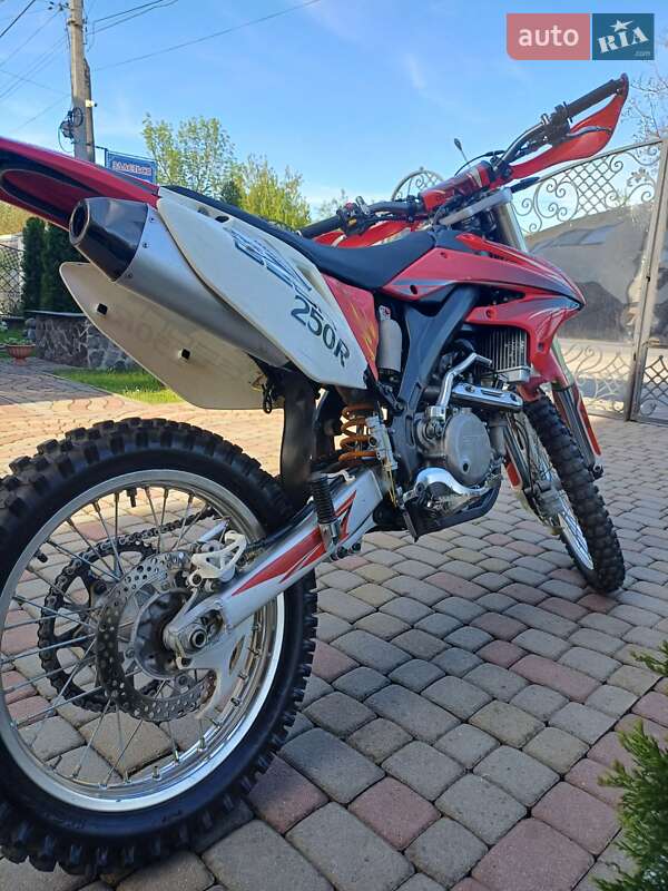 Мотоцикл Позашляховий (Enduro) Geon Dakar 250 2011 в Сваляві