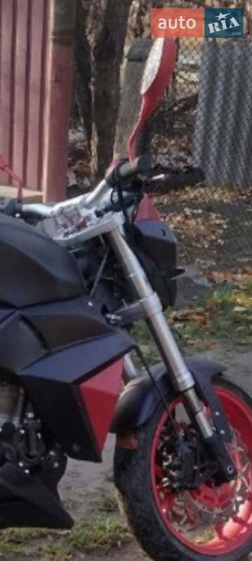 Мотоцикл Спорт-туризм Geon Issen 2013 в Саврані