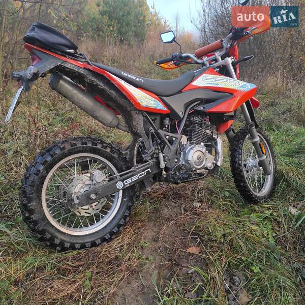 Мотоцикл Кросс Geon Terra-X 250 Road 2022 в 