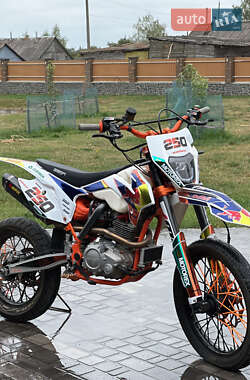 Мотоцикл Супермото (Motard) Geon Terra-X 2021 в 