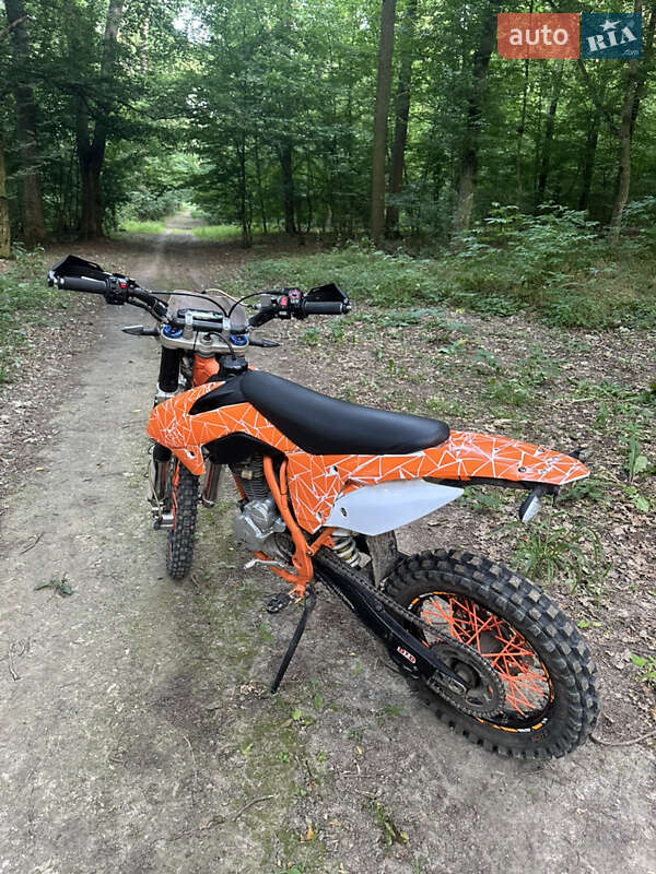 Мотоцикл Кросс Geon Terra-X 2017 в Городку