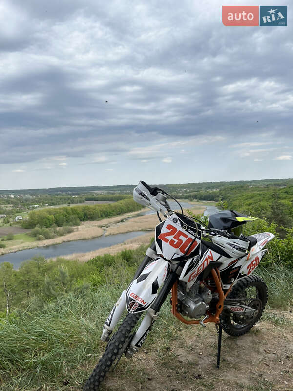 Мотоцикл Кросс Geon Terra-X 2019 в Богуславе