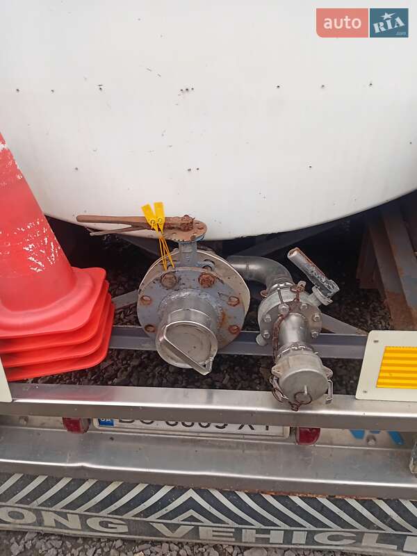 Цистерна напівпричіп Geusens GSA24 1994 в Тернополі фото 5 Цистерна напівпричіп Geusens GSA24 1994 в Тернополі