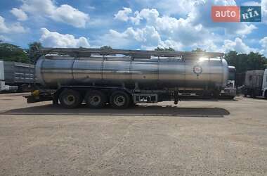 Цистерна напівпричіп Geusens GSA24 1994 в Лисій Горі