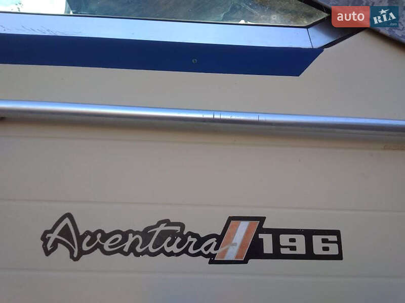 Катер Glastron Aventura 1989 в Николаеве