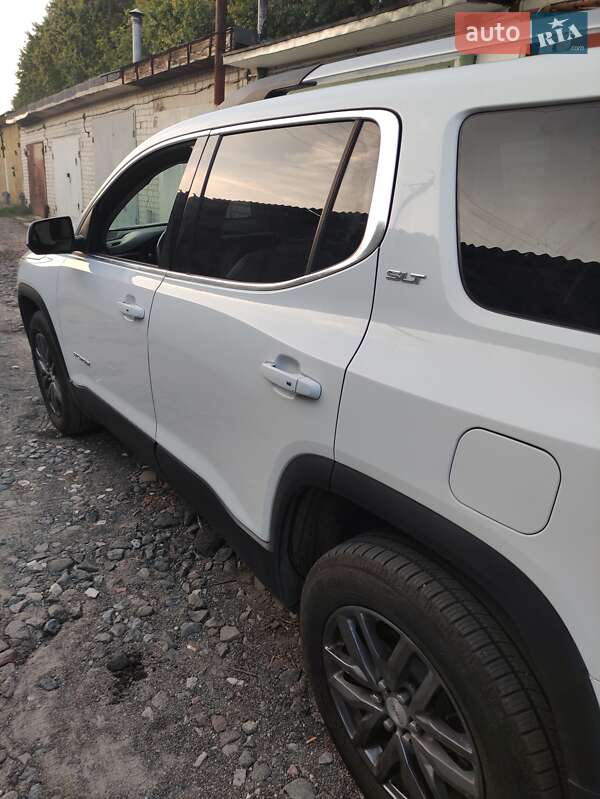 Внедорожник / Кроссовер GMC Acadia 2017 в Житомире