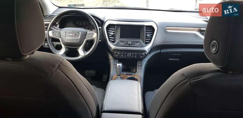 Внедорожник / Кроссовер GMC Acadia 2017 в Львове